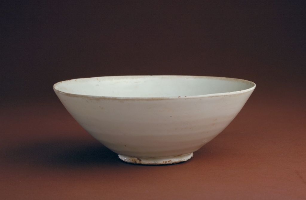 图片[1]-Dingyao white-glazed “official” shaped bowl-China Archive